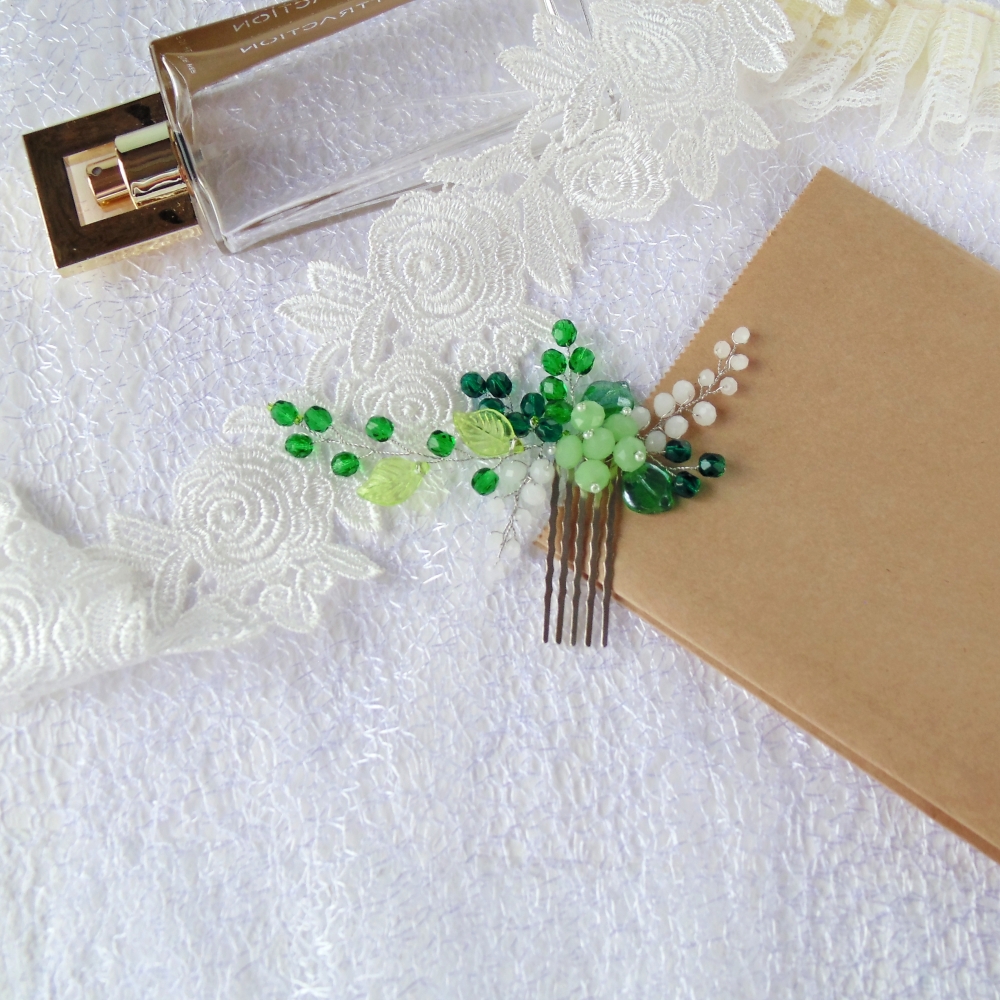 Свадебный гребень для невесты в зеленом цвете
